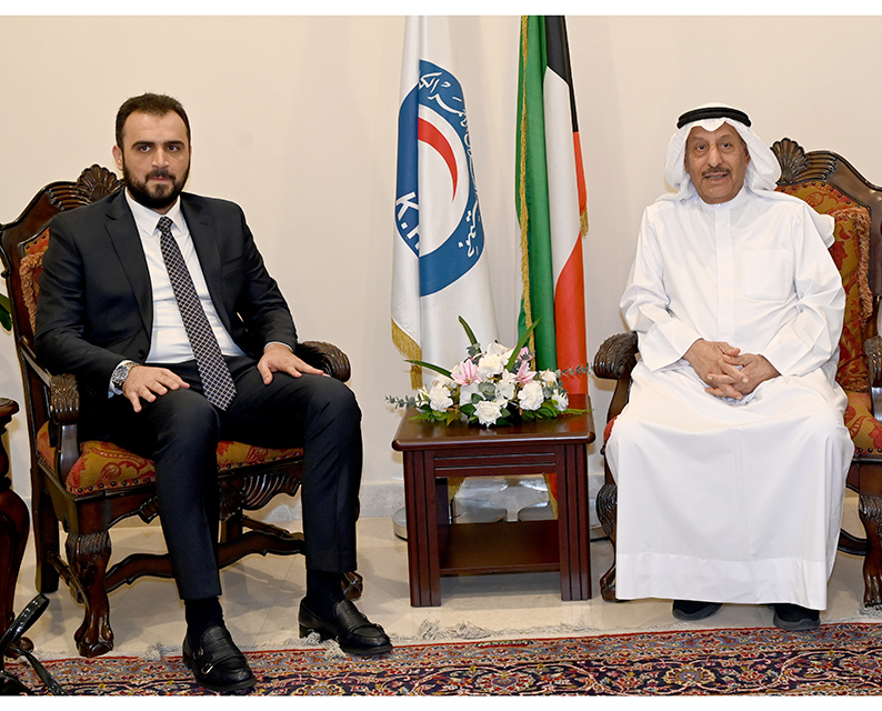 Syrian Foreign Ministry Official Visits Kuwait Red Crescent Society and Praises Kuwait's Humanitarian Role